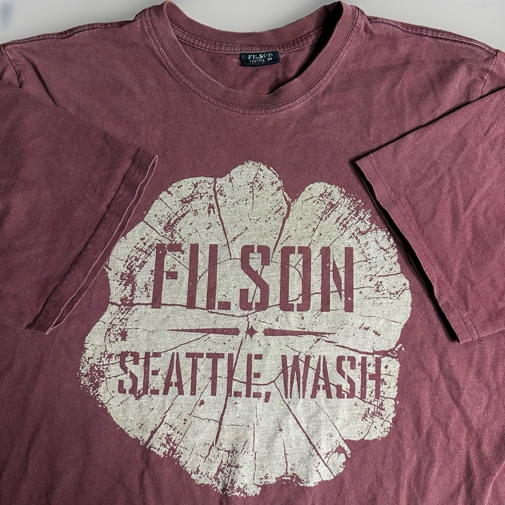 CC Filson  Vintage T-Shirt Mens 2XL Burgundy Logo Seattle Washington Made USA